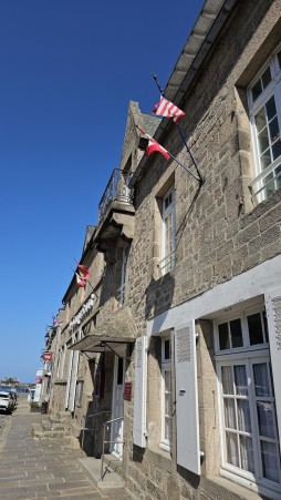 barfleur-chambres-meublees-vue-mer-et-jardin__